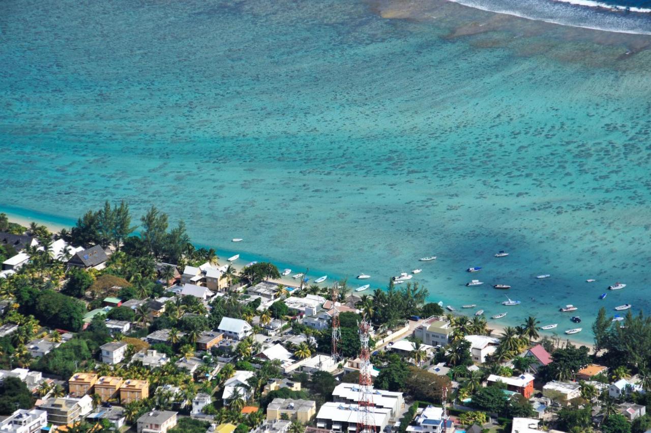 The Beach House - West Coast Mauritius Rivière Noire Εξωτερικό φωτογραφία